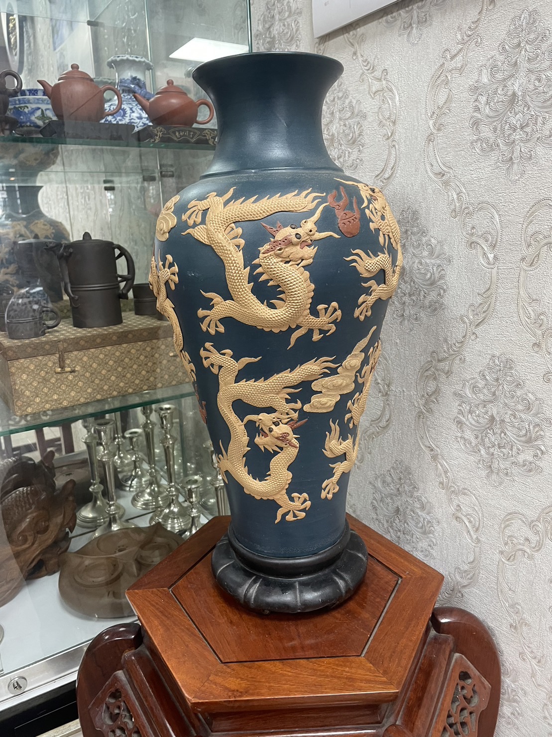 經典收藏分享-龍雕花瓶